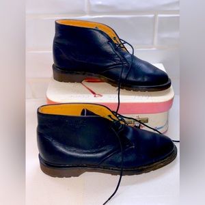 Vintage Black Dr. Martens County Traditional Leather Shoes - Womens Size US 6